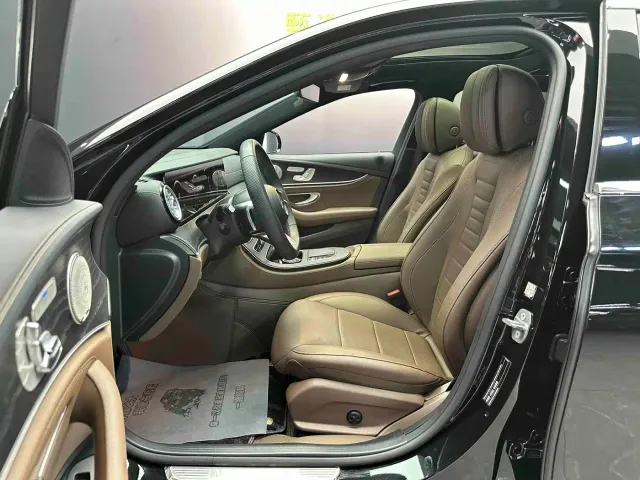 Mercedes-Benz E-Class — Фото автомобиля 6