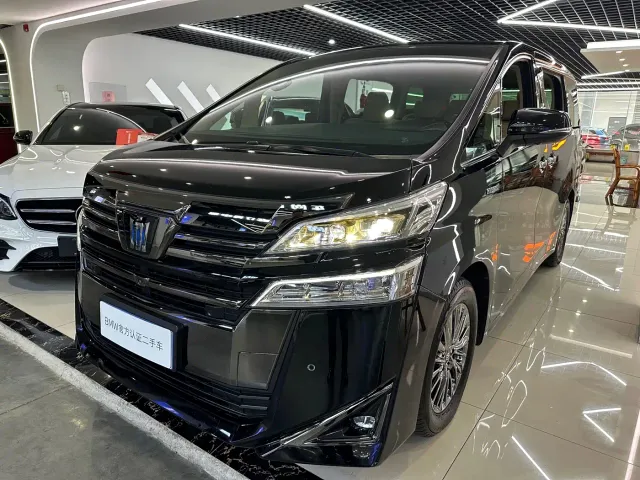 Фотография автомобиля — Toyota Vellfire