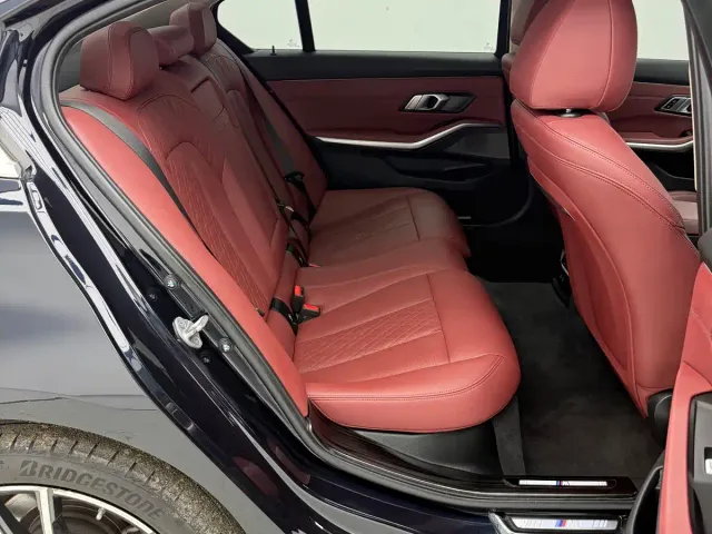 BMW 3 Series — Фото автомобиля 11
