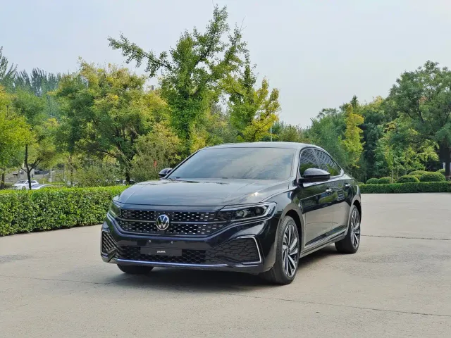 Фотография автомобиля — Volkswagen Passat