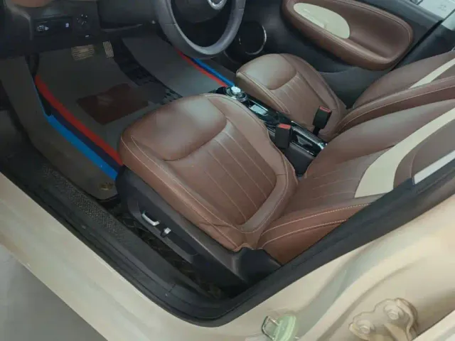 Wuling Bingo — Фото автомобиля 14