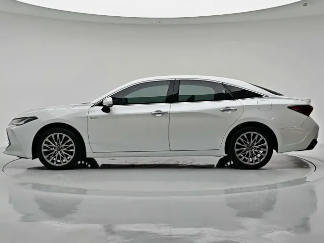 Toyota Avalon — Фото автомобиля 8