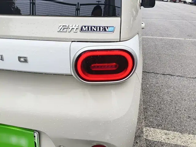 Wuling Hongguang Mini EV — Фото автомобиля 7