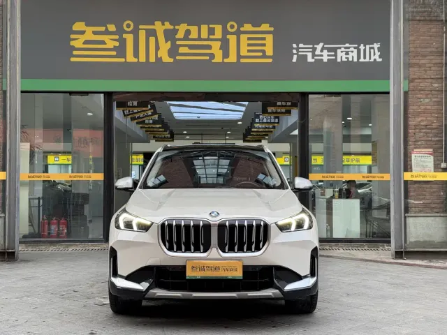 BMW X1 — Фото автомобиля 2