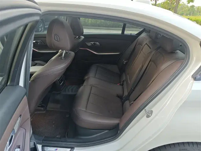 BMW 3 Series — Фото автомобиля 7
