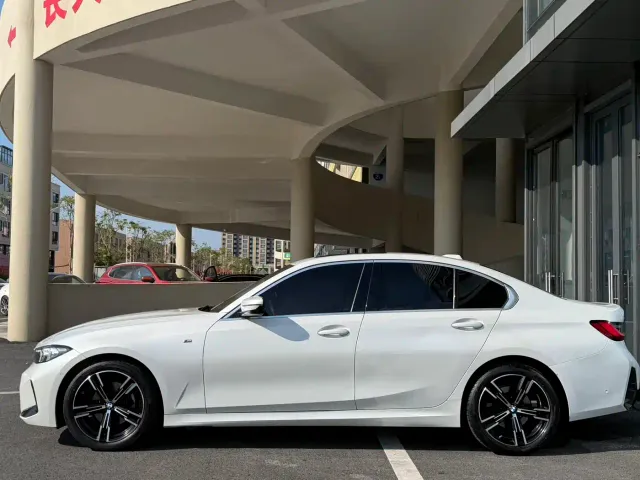 BMW 3 Series — Фото автомобиля 11