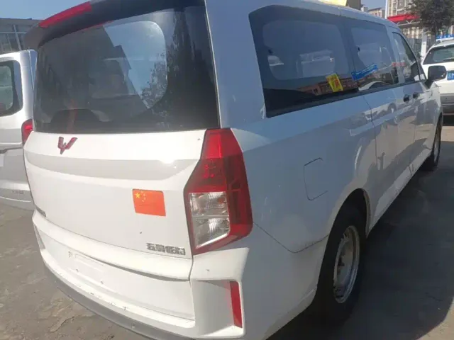 Wuling Zhengcheng — Фото автомобиля 6