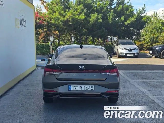 Hyundai Avante CN7 — Фото автомобиля 4