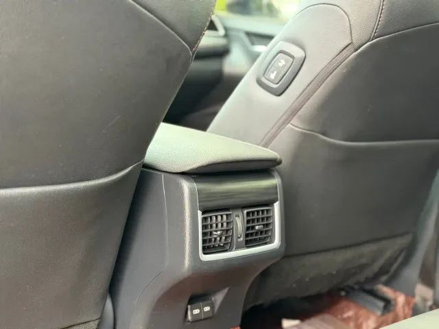 Toyota Camry — Фото автомобиля 14