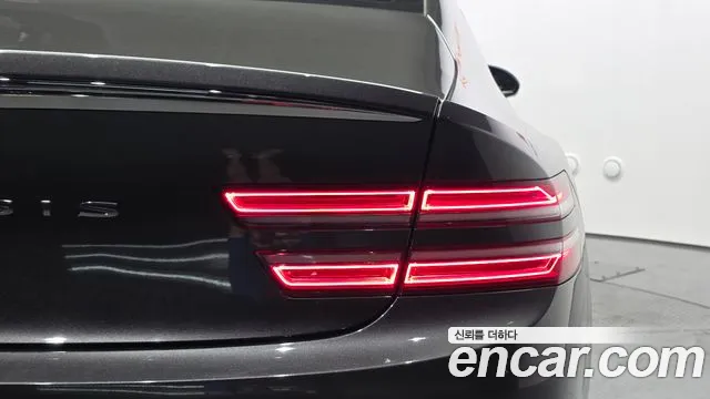 Genesis G80 Бензин 2.5 турбо 2WD — Фото автомобиля 22