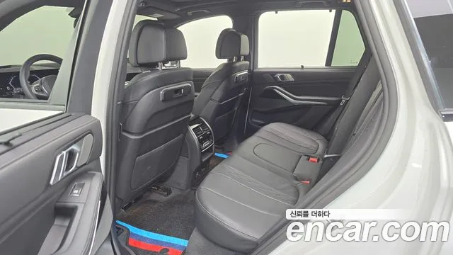 BMW X5 xDrive 40i M Sport — Фото автомобиля 9