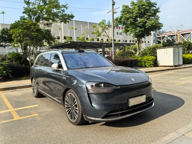 Aito M9 — Фото автомобиля 3