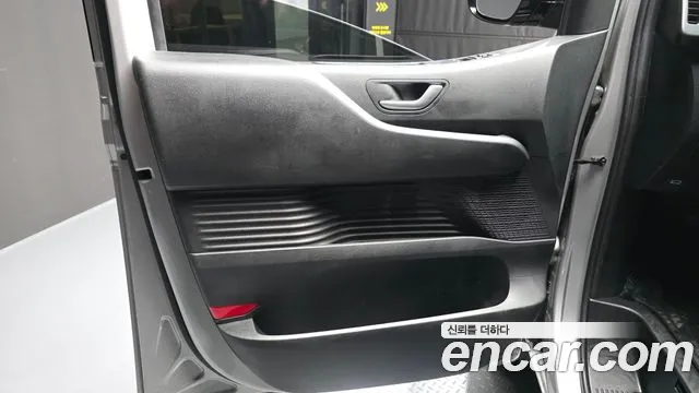 Hyundai Staria — Фото автомобиля 14