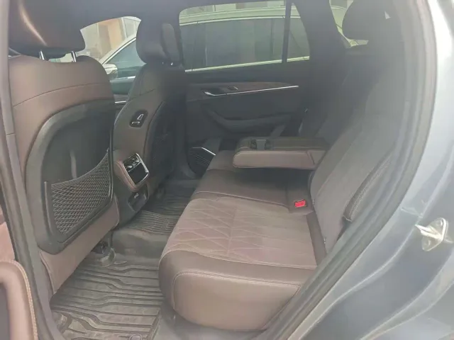 Geely Xingyue L — Фото автомобиля 4
