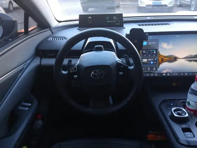 Toyota bZ5 — Фото автомобиля 15