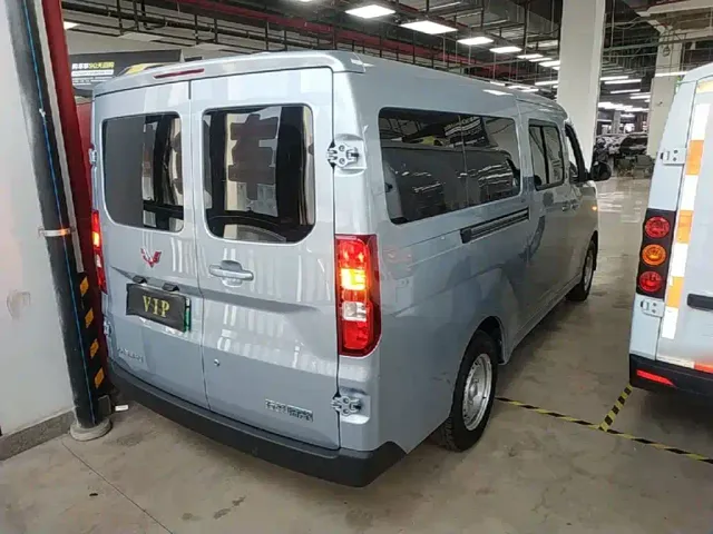 Wuling Yangguang — Фото автомобиля 6