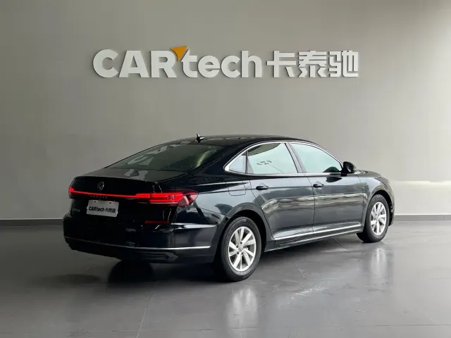 Volkswagen Passat — Фото автомобиля 4