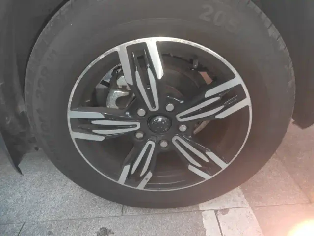 JAC Refine M3 — Фото автомобиля 23