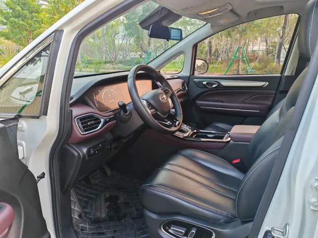 GAC Trumpchi M6 — Фото автомобиля 8