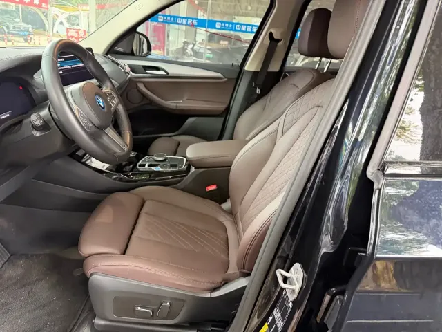 BMW BMW iX3 2024 Innovation Leader — Фото автомобиля 5