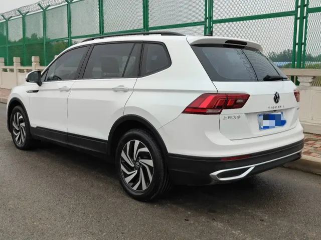 Volkswagen Tiguan L — Фото автомобиля 4