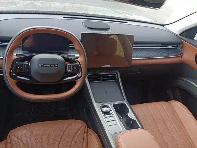 Chery Tiggo 8 — Фото автомобиля 12