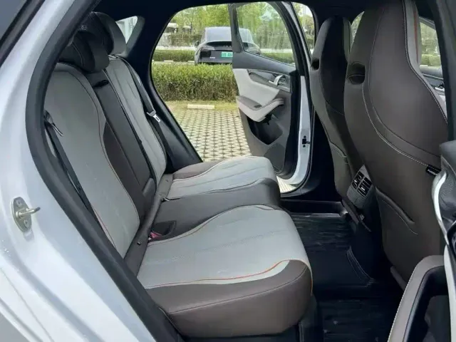 BYD Qin PLUS — Фото автомобиля 8