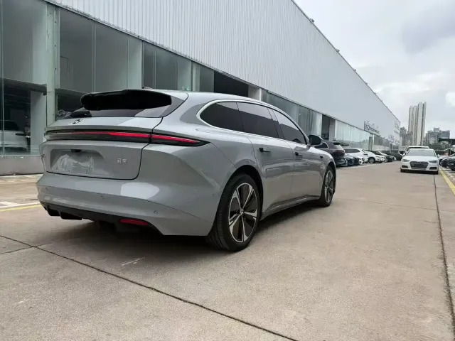 Nio ET5 Touring — Фото автомобиля 8