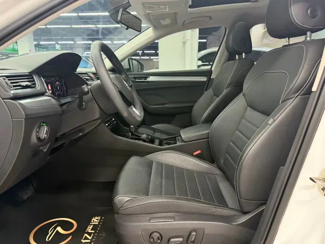 Skoda Superb — Фото автомобиля 14