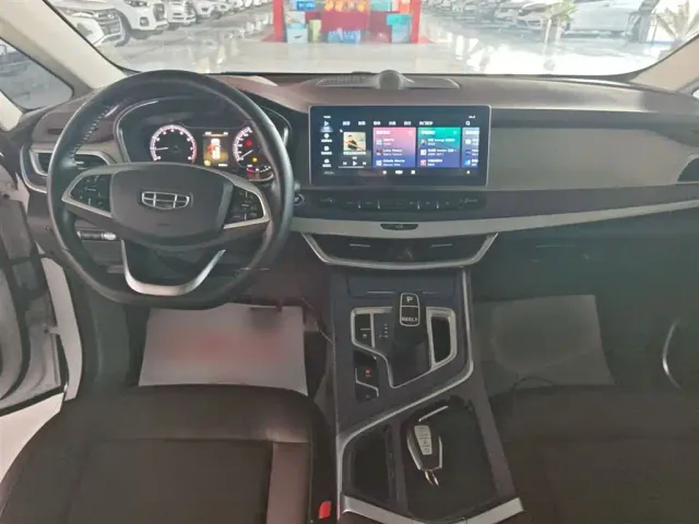 Geely Jiaji — Фото автомобиля 9