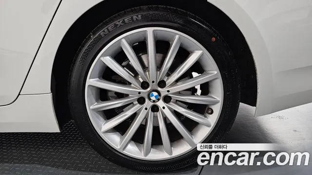 BMW 5-Series 5 серия (G30) 530i xDrive Luxury — Фото автомобиля 18