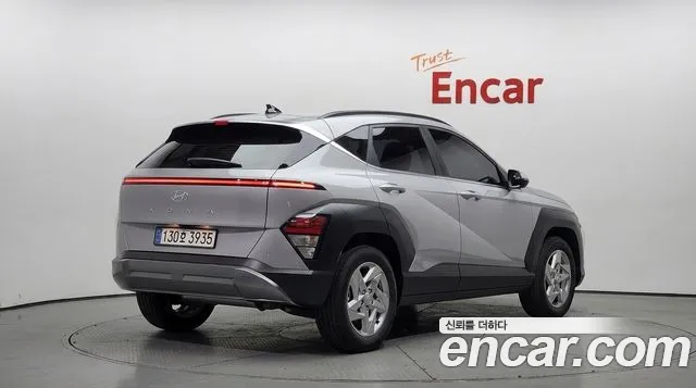 Hyundai Kona — Фото автомобиля 2