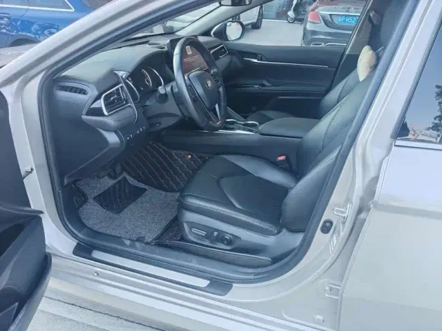 Toyota Camry — Фото автомобиля 5