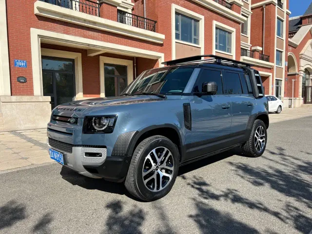Land Rover Defender — Фото автомобиля 15