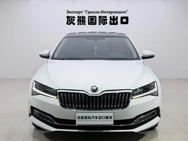 Skoda Superb — Фото автомобиля 2