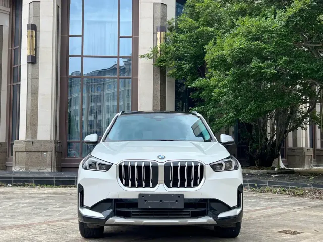 BMW X1 — Фото автомобиля 2