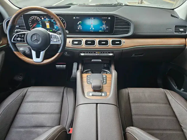 Mercedes-Benz GLS-Class — Фото автомобиля 10