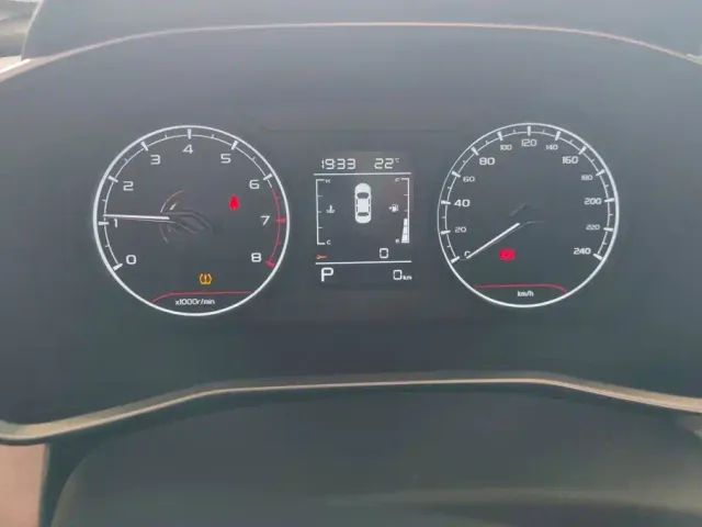 Geely Binyue — Фото автомобиля 14