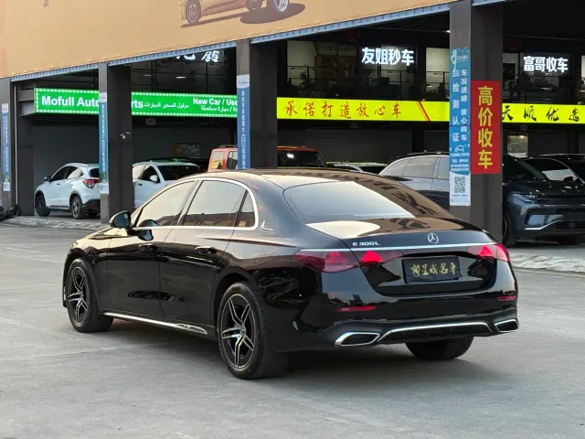 Mercedes-Benz E-Class — Фото автомобиля 21