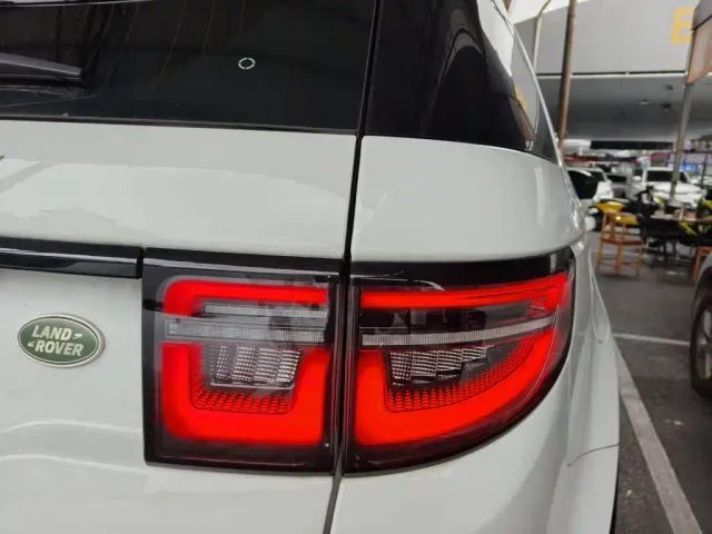 Land Rover Discovery Sport — Фото автомобиля 7