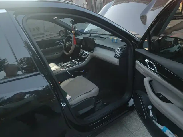 Geely Boyue L — Фото автомобиля 19