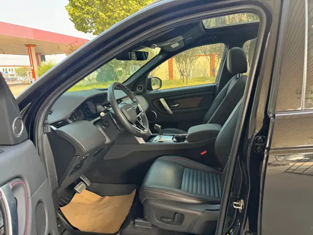 Land Rover Discovery Sport 2022 Model 249PS R-Dynamic S Performance Edition 5-Seater — Фото автомобиля 4