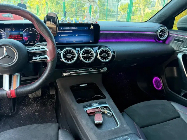 Mercedes-Benz A-Class — Фото автомобиля 11