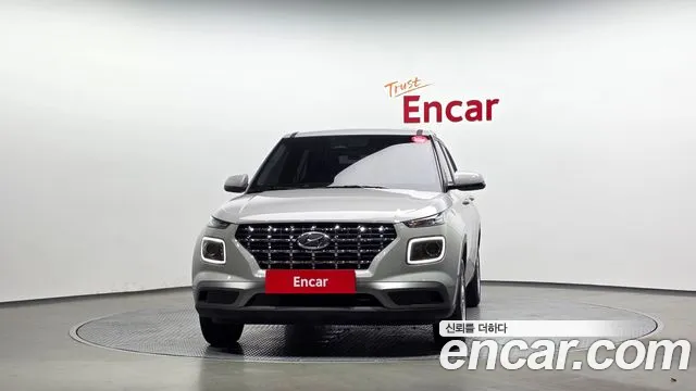 Hyundai Venue — Фото автомобиля 3