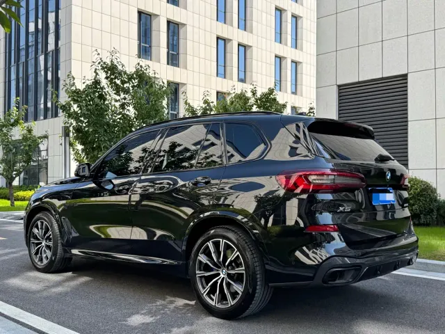 BMW X5 — Фото автомобиля 4