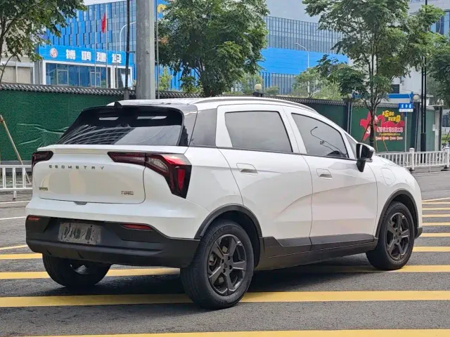 Geely Geometry E Firefly — Фото автомобиля 5