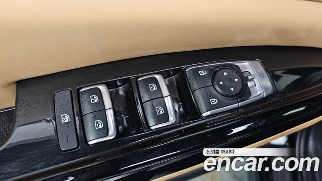Kia Carnival Generation 4 — Фото автомобиля 20