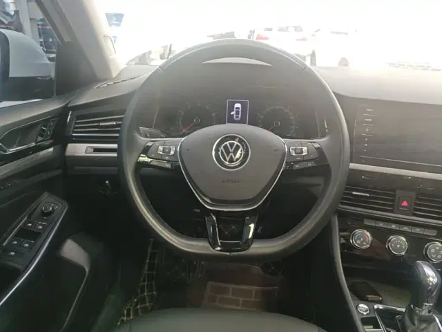 Volkswagen Bora — Фото автомобиля 10