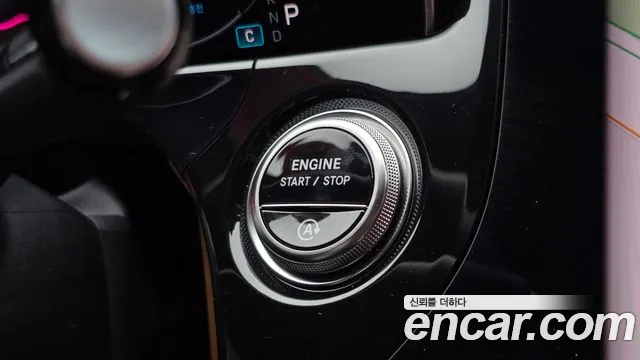 Mercedes-Benz E-Class — Фото автомобиля 27