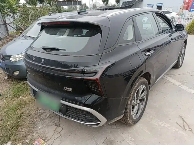 Hongqi HS3 PHEV — Фото автомобиля 6